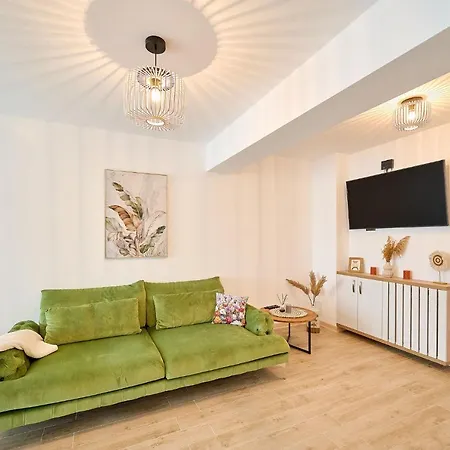 Apartment Mara In Alezzi Infinity